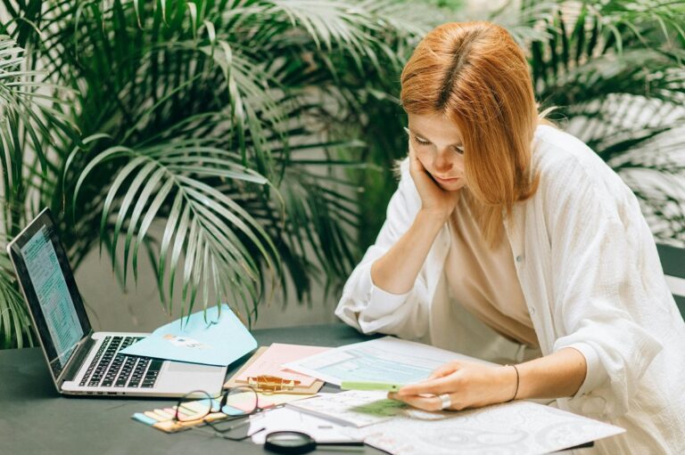 Stratégies de gestion de la paie pour entreprises en Suisse, avec calculs de salaires et conformité légale
